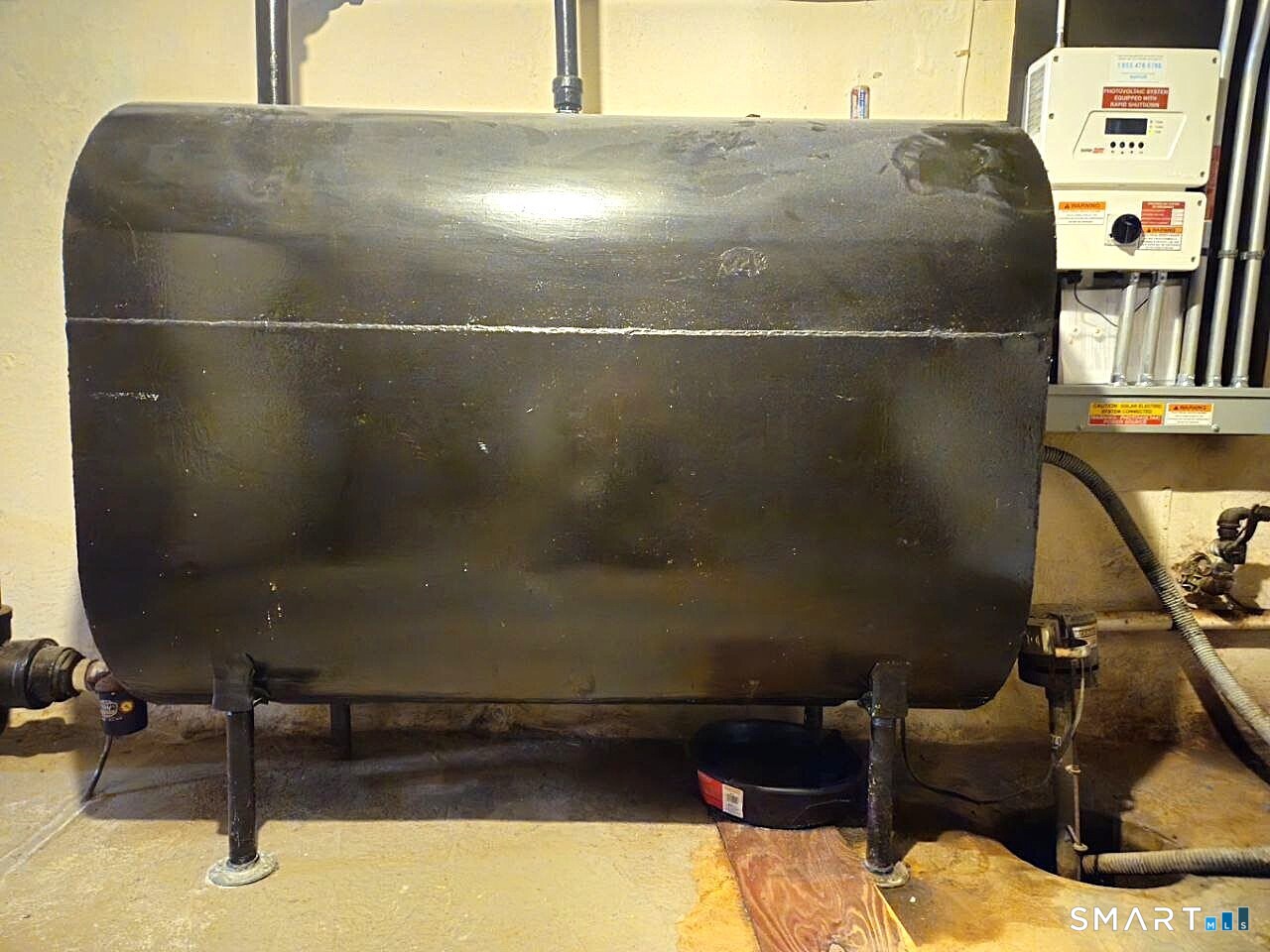 35 Lardner Road Bristol, CT 06010 - Photo 28 of 40 a close view of sink