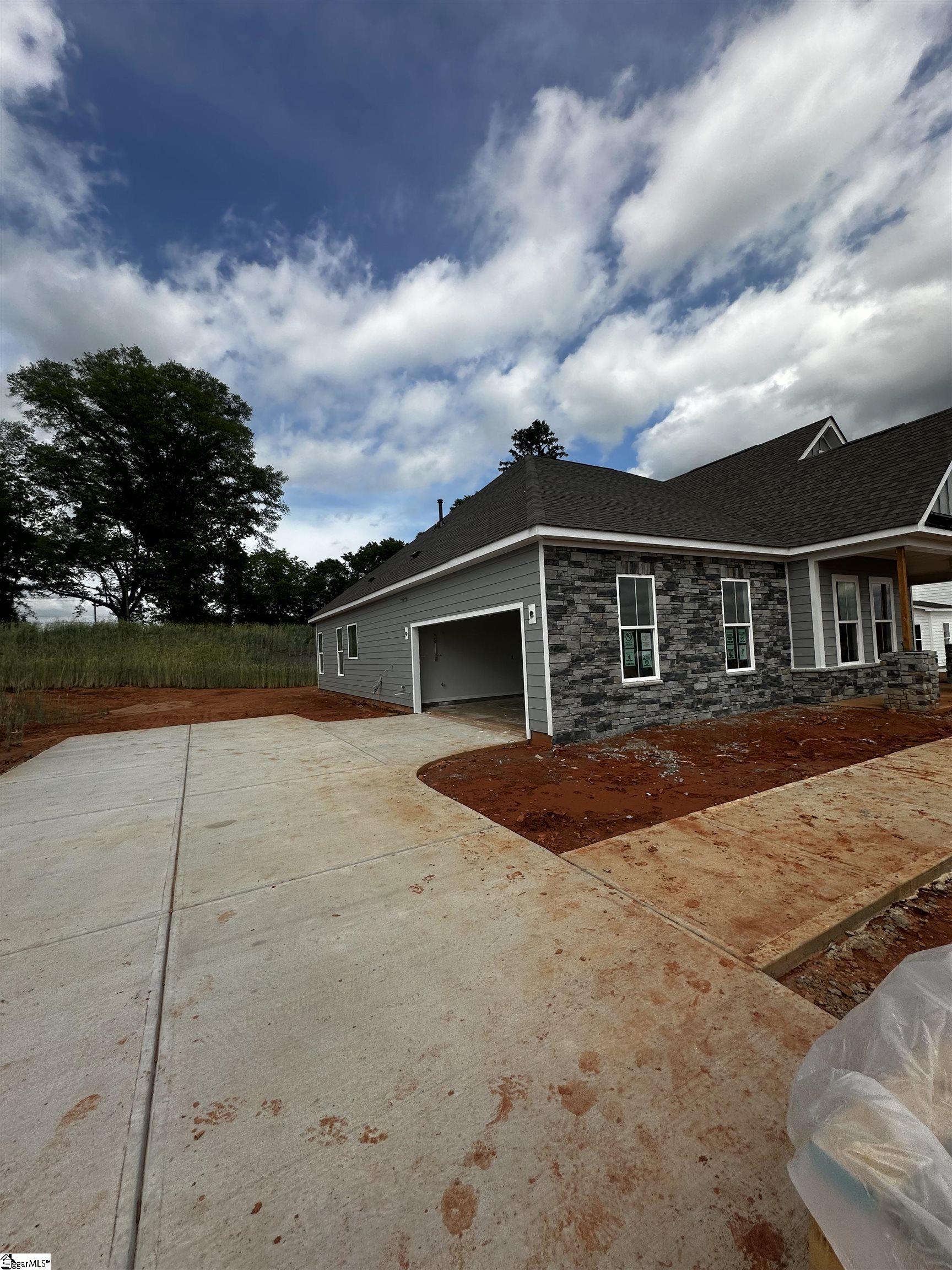 608 Timber Walk Drive Simpsonville, SC 29681 - Photo 4 of 41