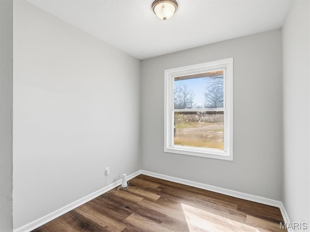 401 Cameron Road St. Louis, MO 63137 - Photo 8 of 14