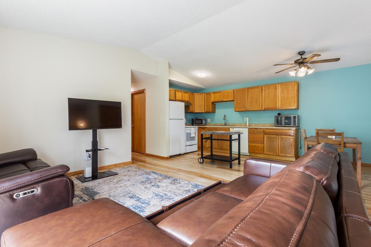 4488 Cinnamon Ridge Trail, Unit B Eagan, MN 55122 - Photo 6 of 20