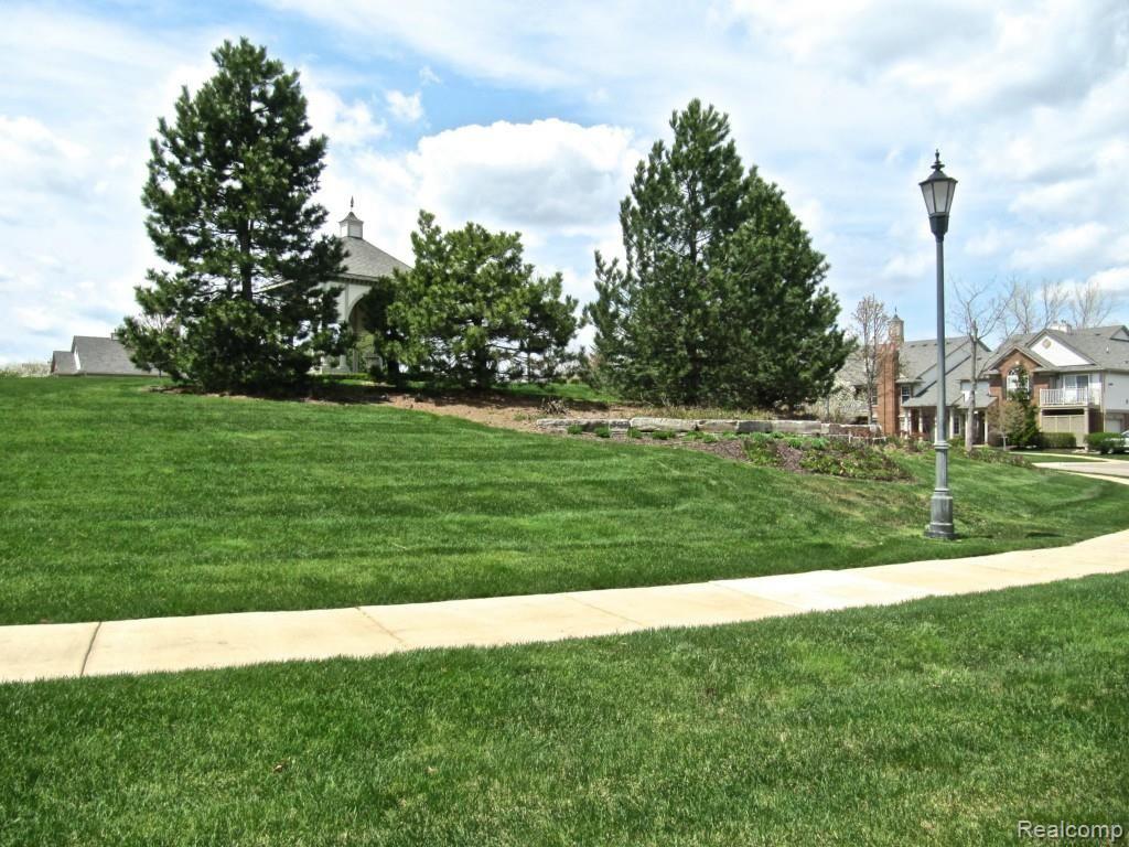 3723 Oakmonte Boulevard, Unit 4 Rochester, MI 48306 - Photo 22 of 25 Sidewalks in Subdivision