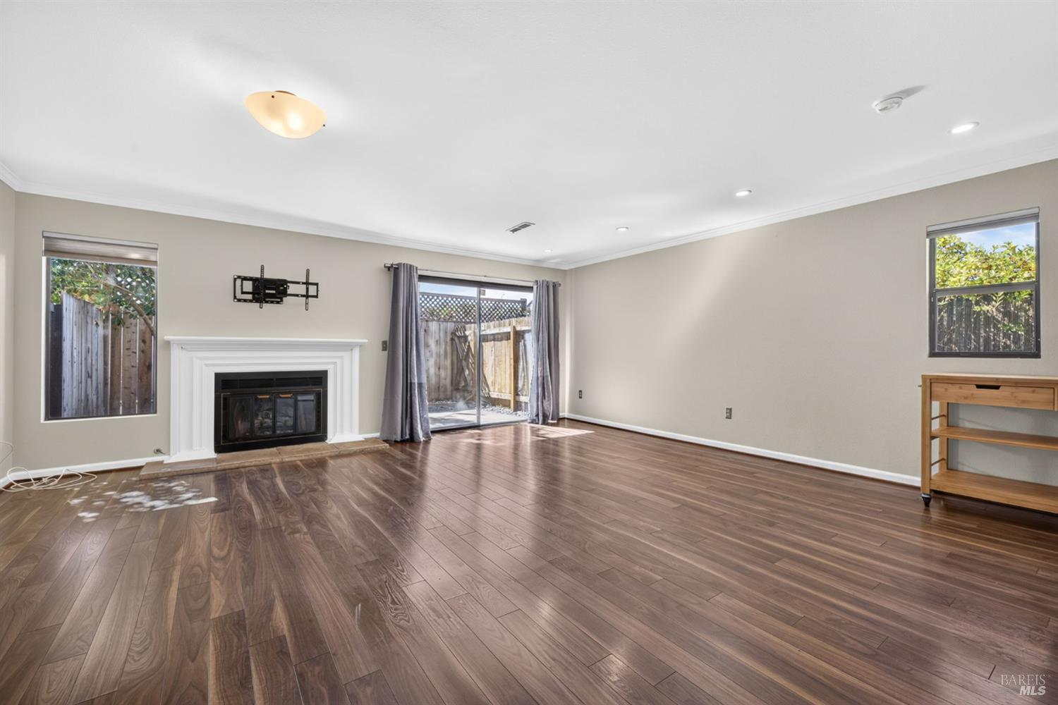 19167 Robinson Road, Unit J Sonoma, CA 95476 - Photo 19 of 33 Gallery Image 19