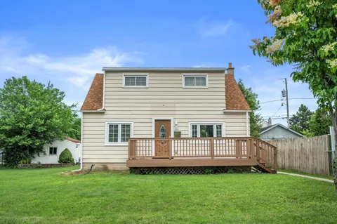 $279,900 | 3684 South 33rd Street, Greenfield, WI 53221