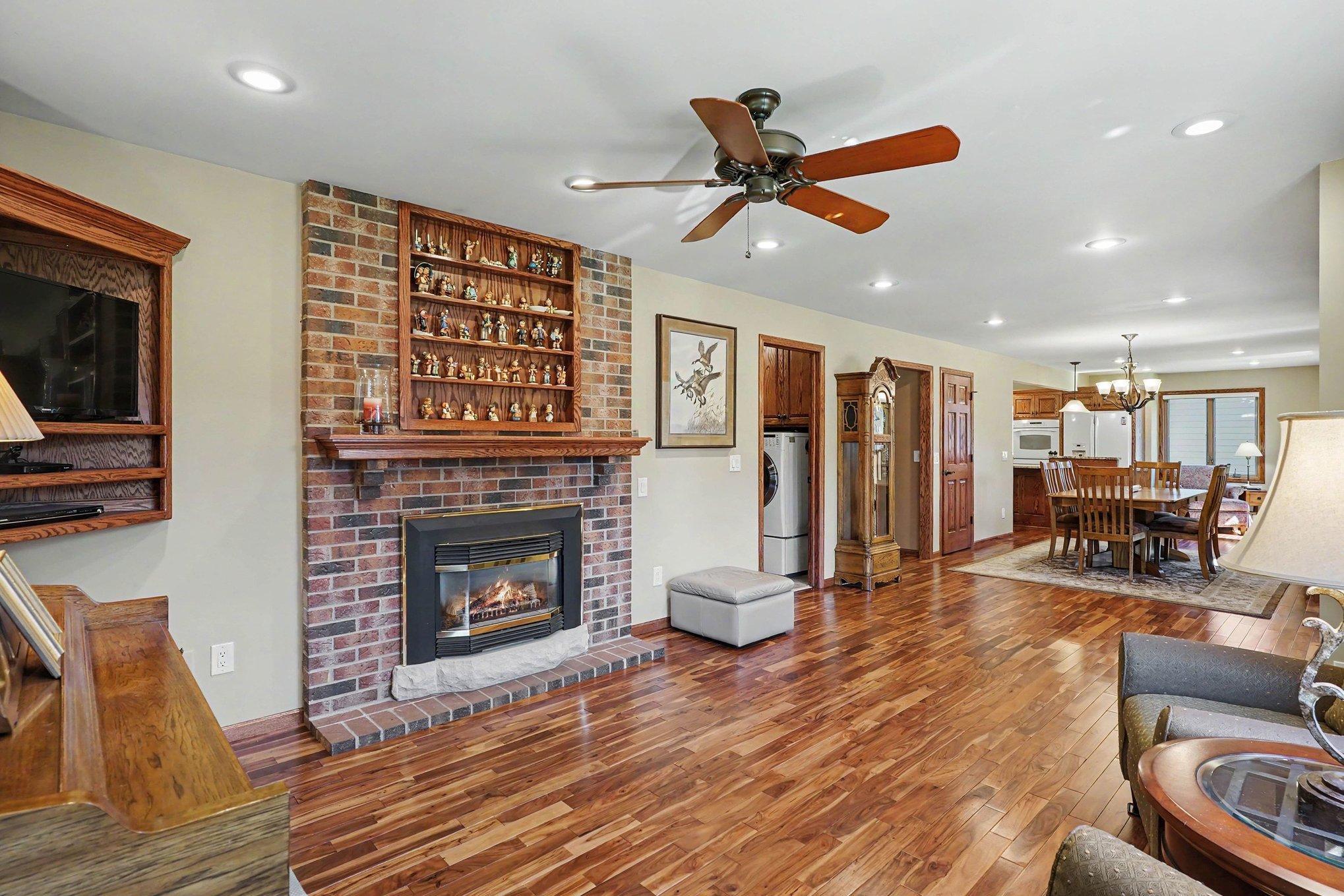 7016 Beacon Circle Eden Prairie, MN 55346 - Photo 12 of 34