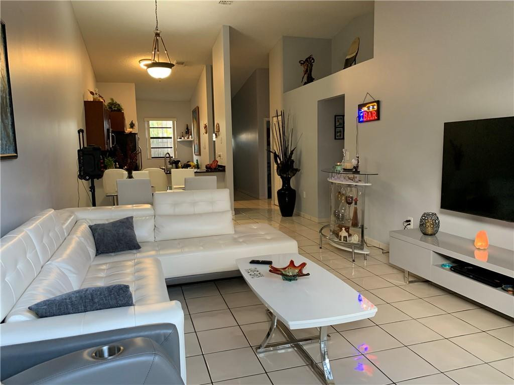 6742 Northwest 189th Terrace Hialeah, FL 33015 - Photo 3 of 8 Photo 3
