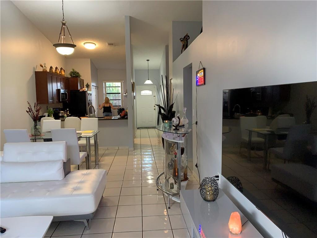 6742 Northwest 189th Terrace Hialeah, FL 33015 - Photo 6 of 8 Photo 6