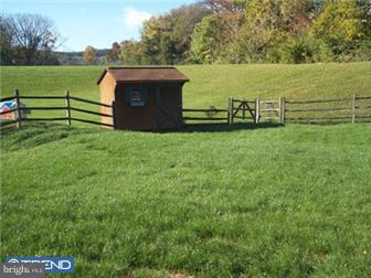 384 Sioux Court Sinking Spring, PA 19608 - Photo 3 of 8