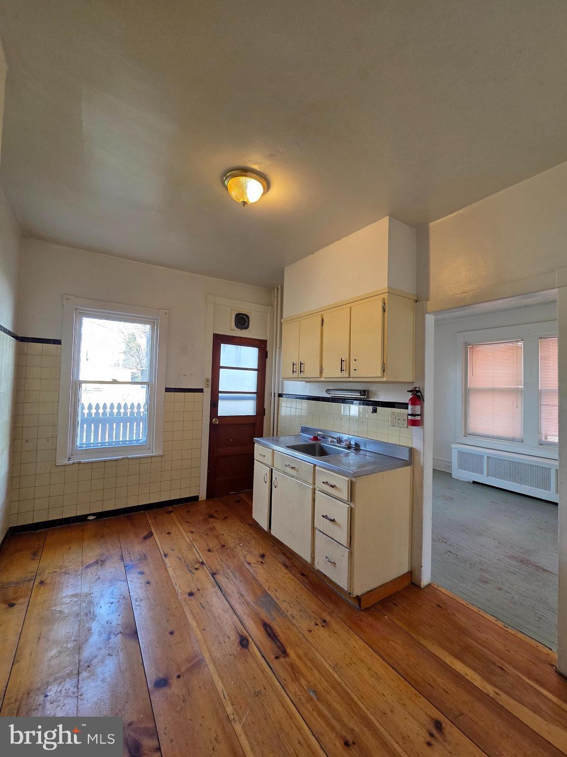 1209 Spring Street Reading, PA 19604 - Photo 7 of 20