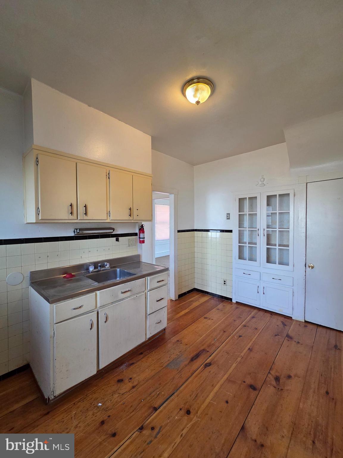 1209 Spring Street Reading, PA 19604 - Photo 8 of 20