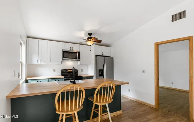 $2,400 | 24 Thimbleberry Road, Malta, NY 12020