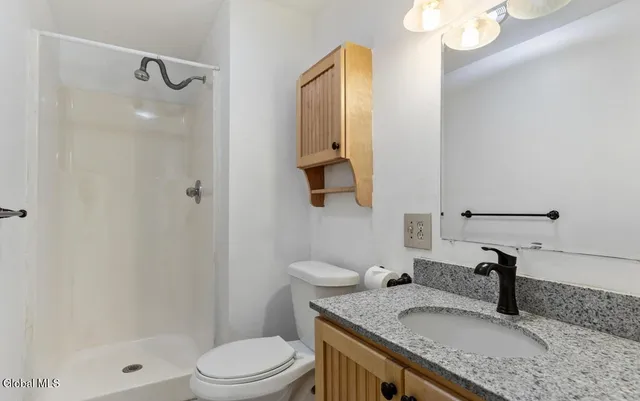 $2,400 | 24 Thimbleberry Road, Malta, NY 12020