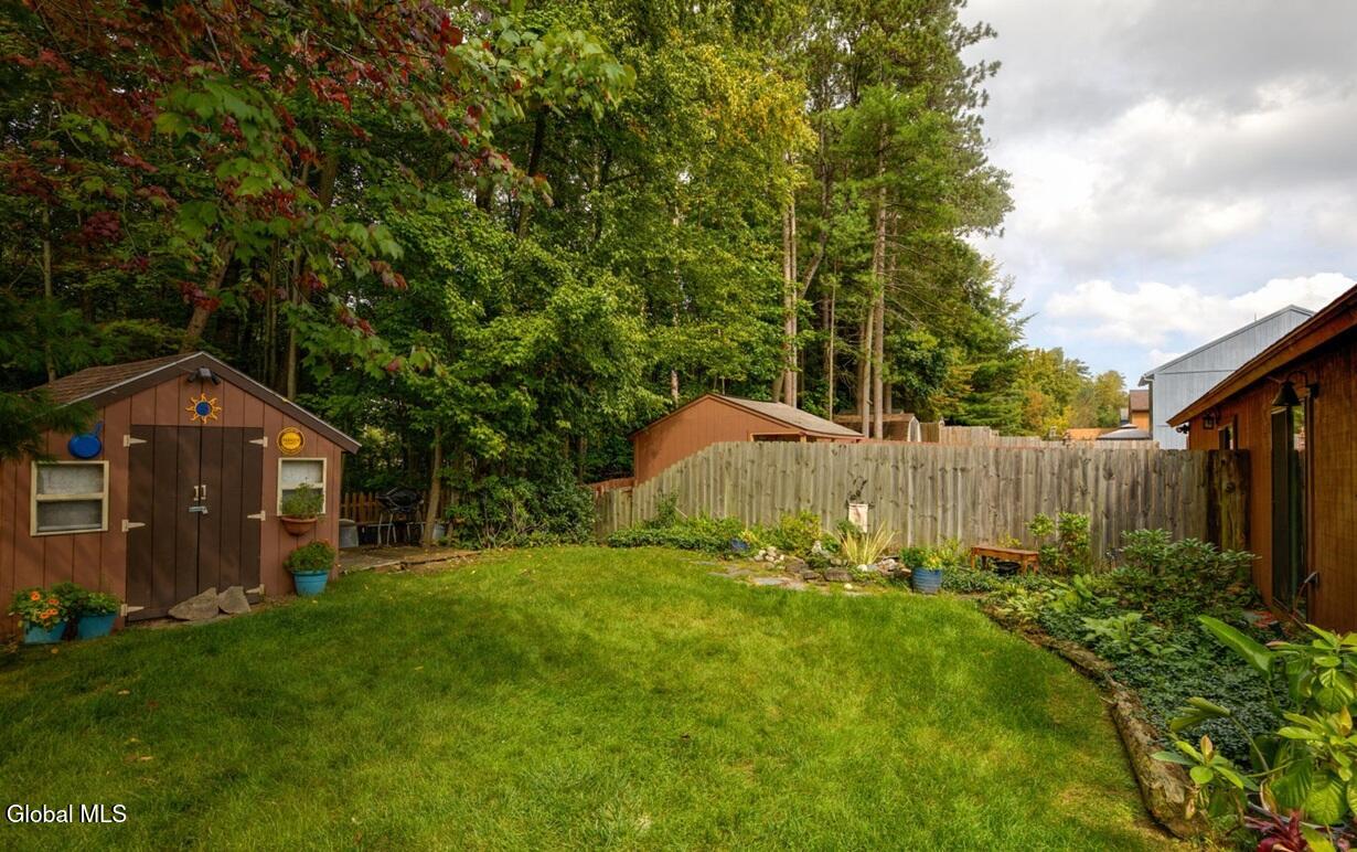 24 Thimbleberry Road Malta, NY 12020 - Photo 25 of 31 25