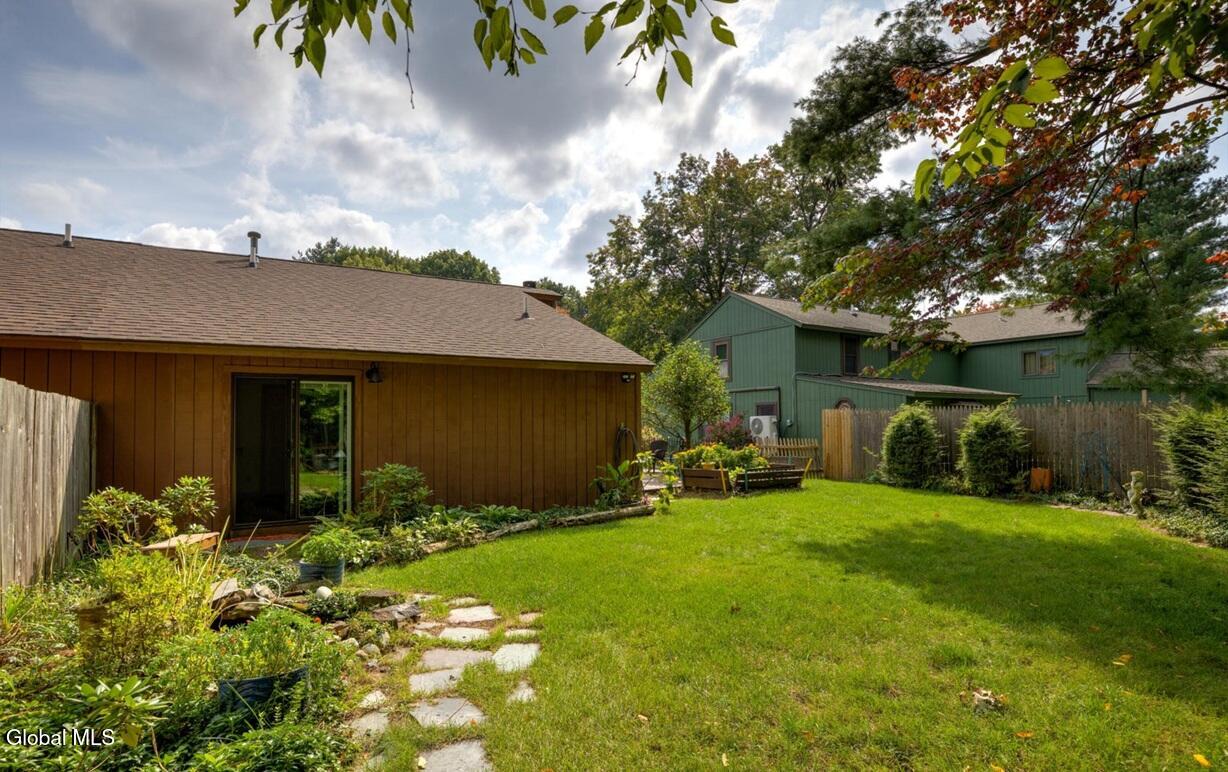 24 Thimbleberry Road Malta, NY 12020 - Photo 27 of 31 27