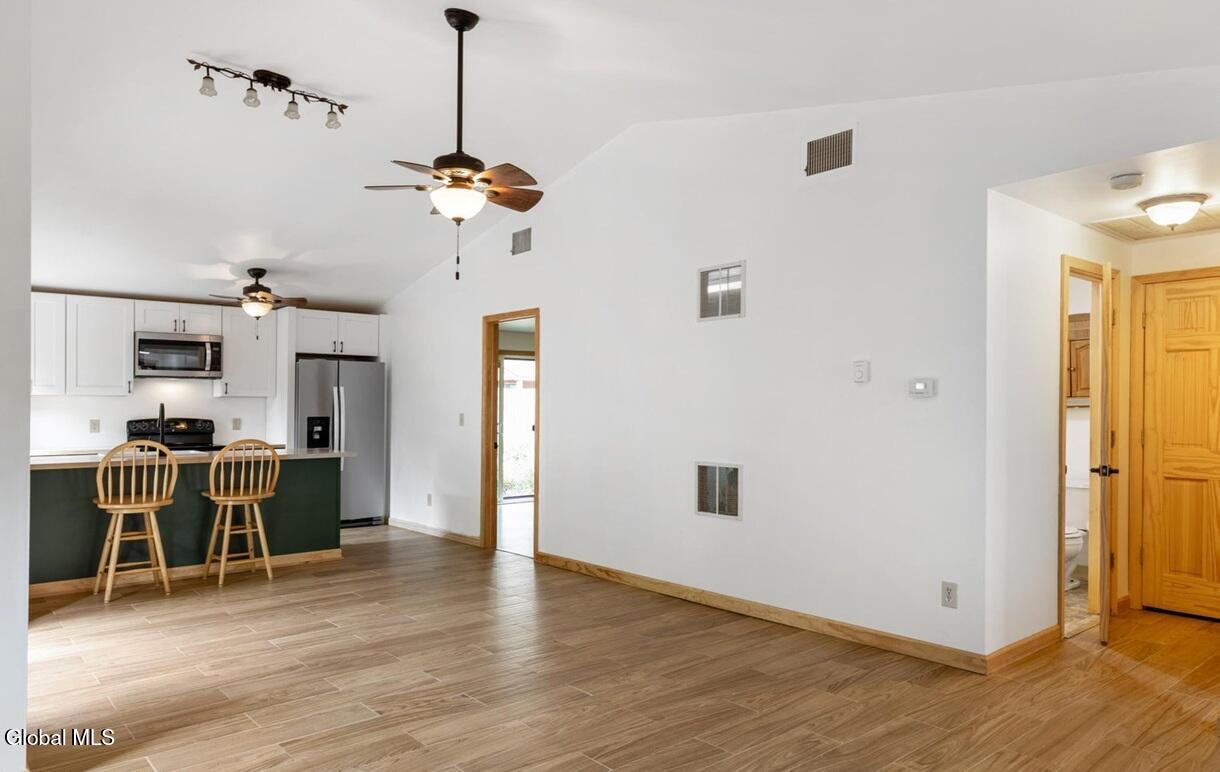 24 Thimbleberry Road Malta, NY 12020 - Photo 8 of 31 8