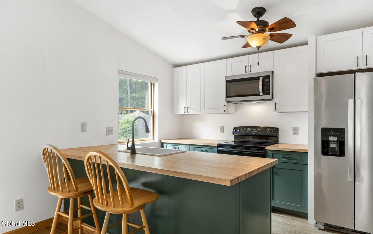 24 Thimbleberry Road Malta, NY 12020 - Photo 10 of 31 10