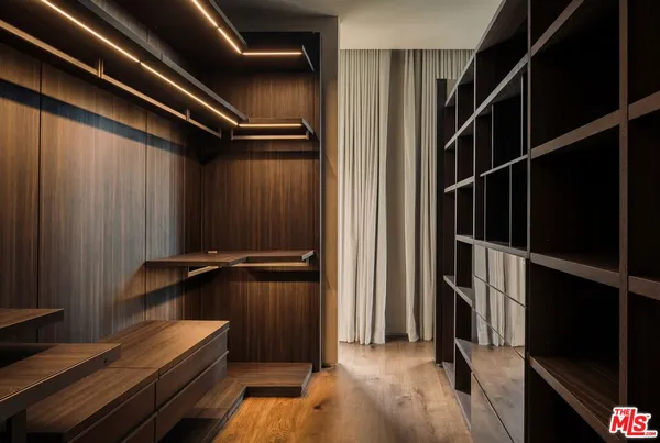 $35,000 | 530 North La Jolla Avenue, Los Angeles, CA 90048