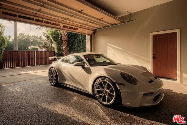 $35,000 | 530 North La Jolla Avenue, Los Angeles, CA 90048