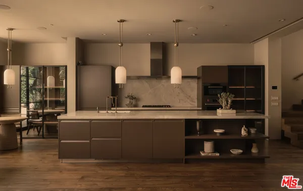 $35,000 | 530 North La Jolla Avenue, Los Angeles, CA 90048