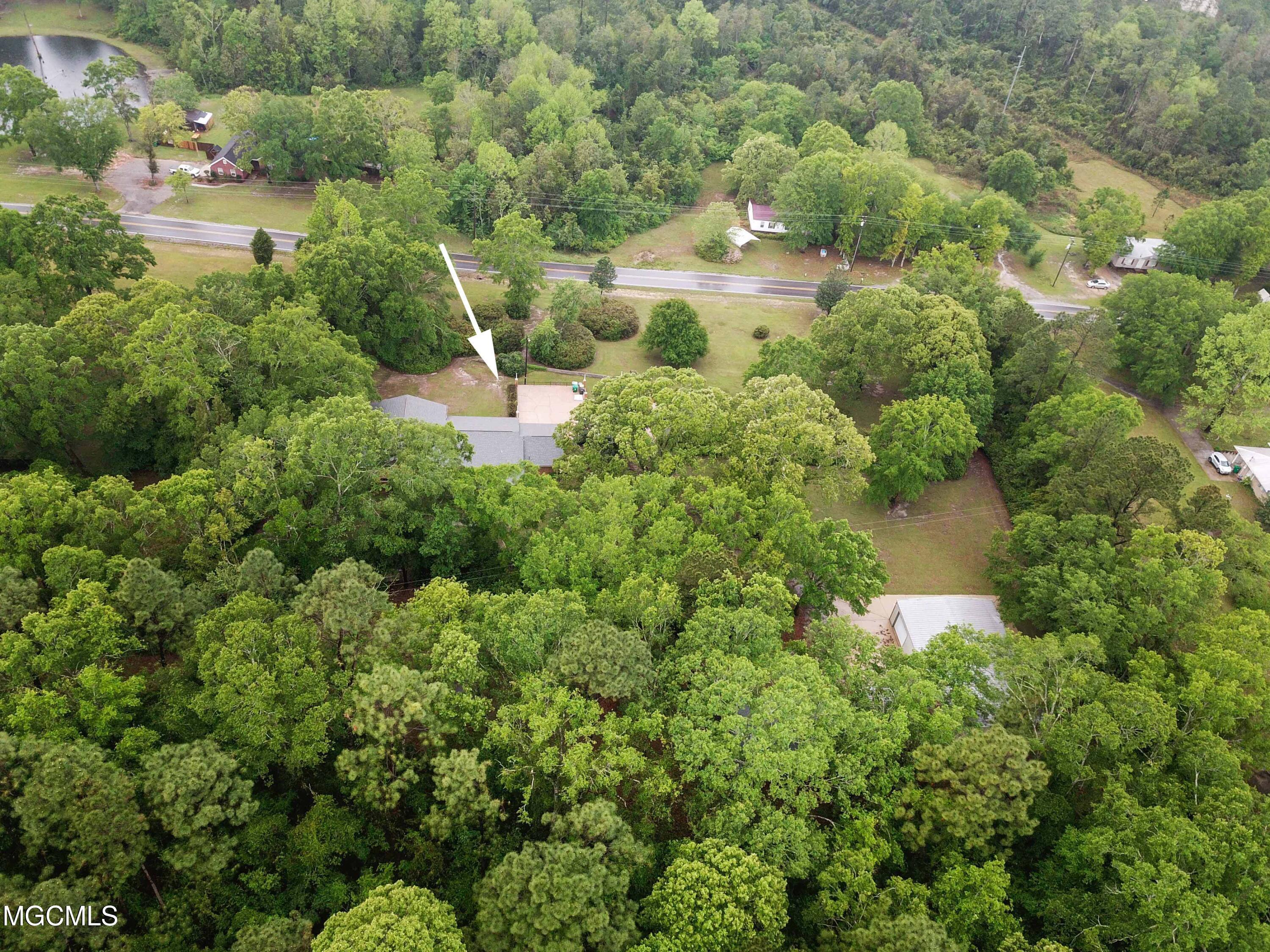 22216 Ellis Hamilton Road Moss Point, MS 39562 - Photo 4 of 51 6C0D7A60-E36A-483B-983E-7C3858F3D6EC