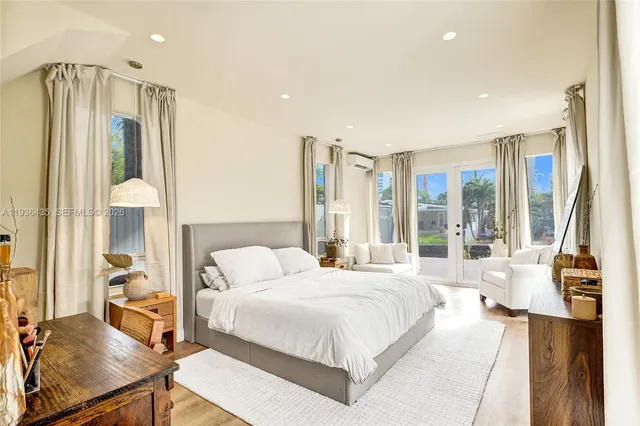 $1,395,000 | 2570 Northeast 201st Street, Miami, FL 33180