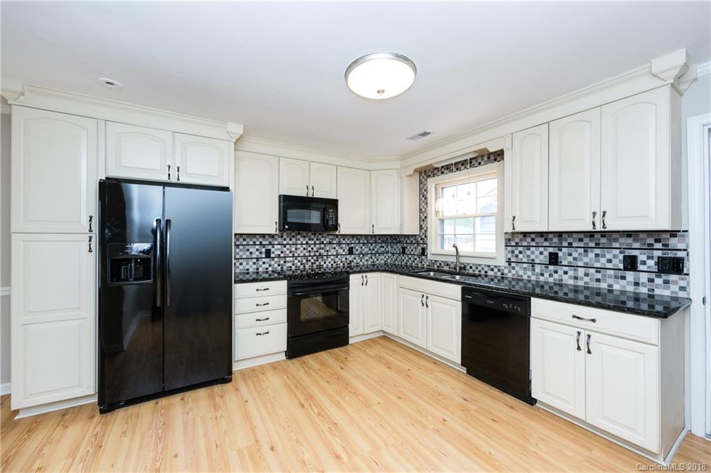 1301 Reid Harkey Road Matthews, NC 28105 - Photo 10 of 33 Gallery Image 10
