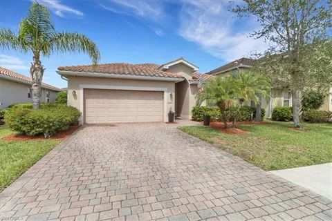 $430,000 | 2391 Heydon Circle East, Naples, FL 34120
