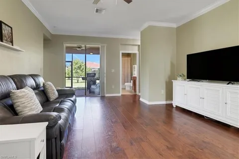 $430,000 | 2391 Heydon Circle East, Naples, FL 34120