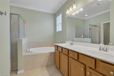 $430,000 | 2391 Heydon Circle East, Naples, FL 34120