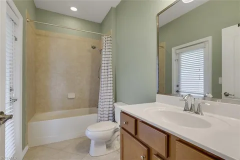 $430,000 | 2391 Heydon Circle East, Naples, FL 34120