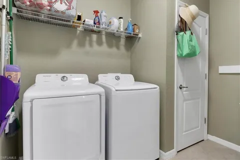 $430,000 | 2391 Heydon Circle East, Naples, FL 34120