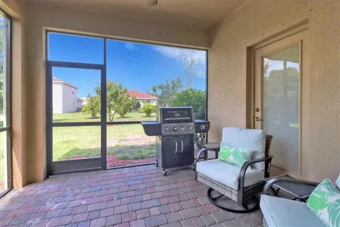 $430,000 | 2391 Heydon Circle East, Naples, FL 34120