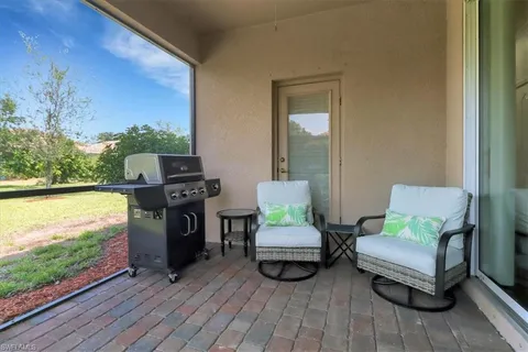 $430,000 | 2391 Heydon Circle East, Naples, FL 34120