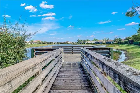 $430,000 | 2391 Heydon Circle East, Naples, FL 34120
