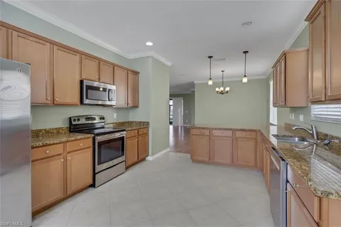 $430,000 | 2391 Heydon Circle East, Naples, FL 34120