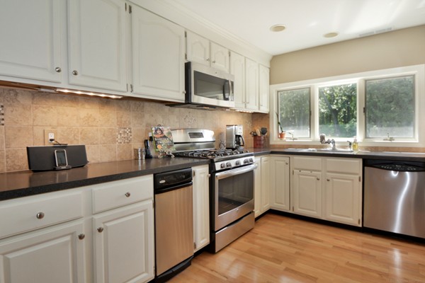66 Piper Road Acton, MA 01720 - Photo 3 of 29 Gallery Image 3