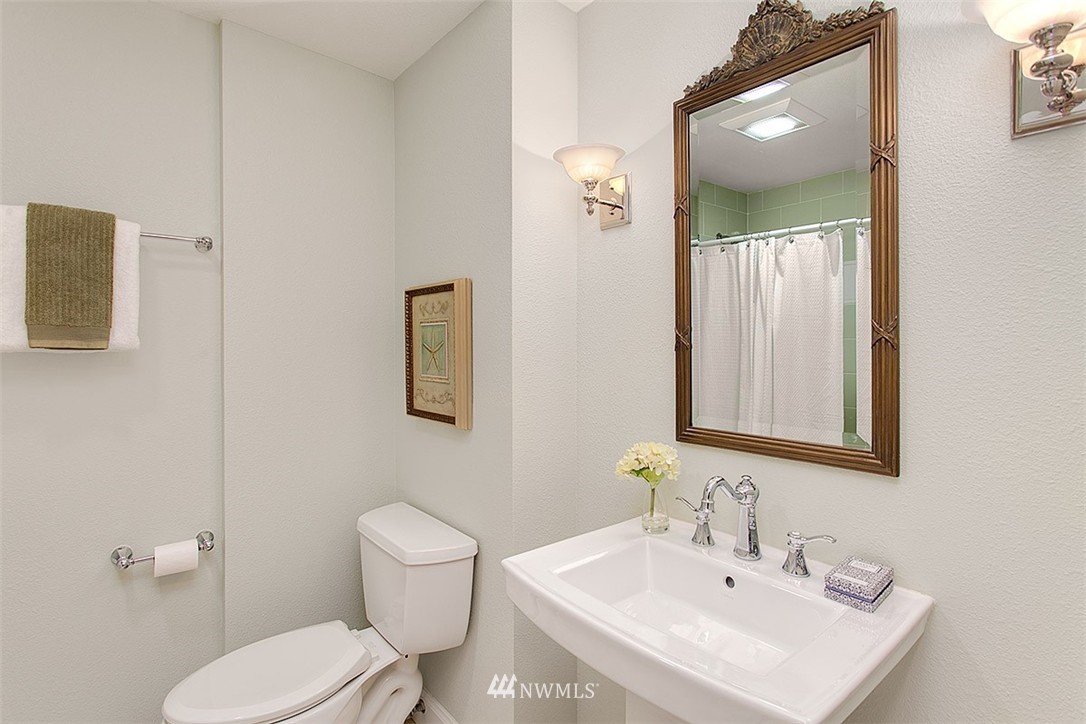 2750 Evergreen Point Road Medina, WA 98039 - Photo 15 of 25