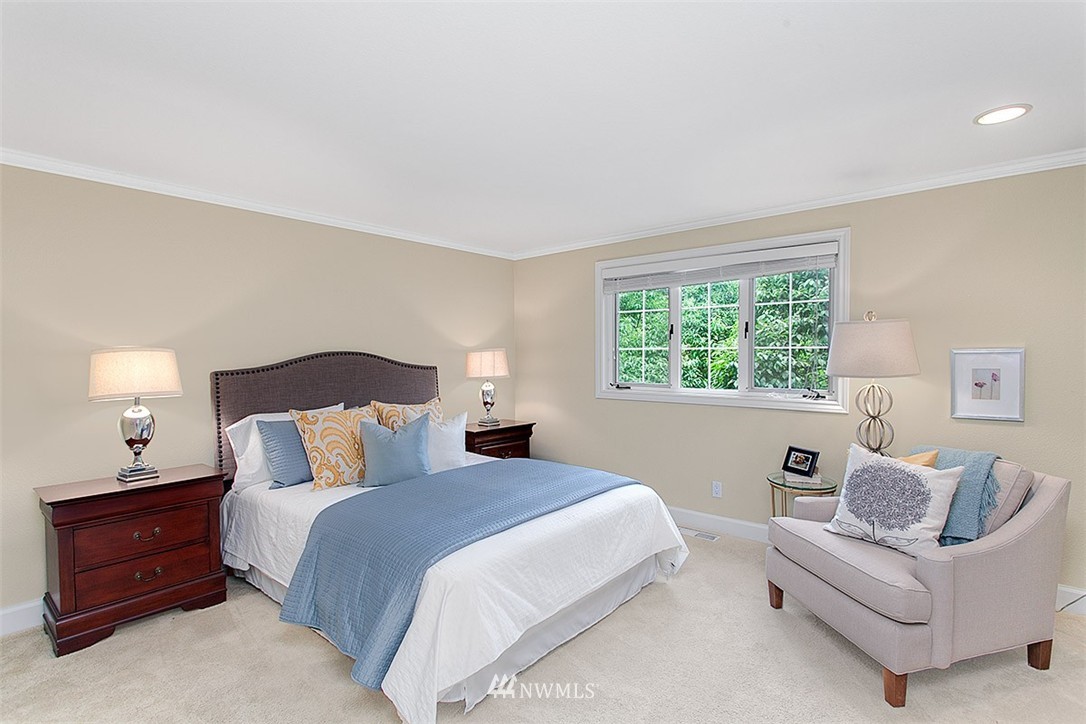 2750 Evergreen Point Road Medina, WA 98039 - Photo 9 of 25