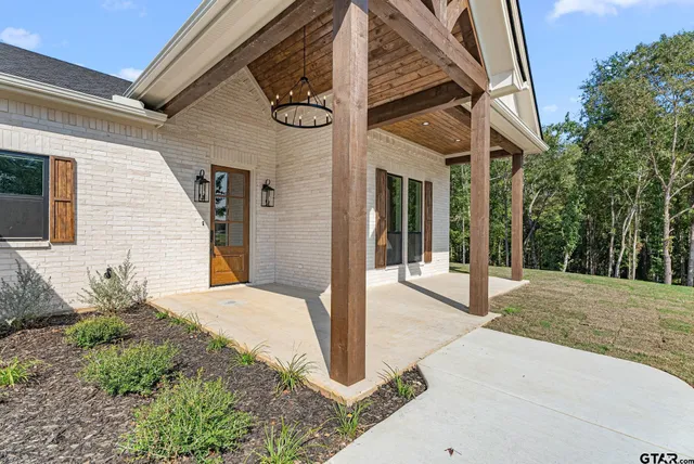 $699,900 | 23584 Fm 1995, Lindale, TX 75771