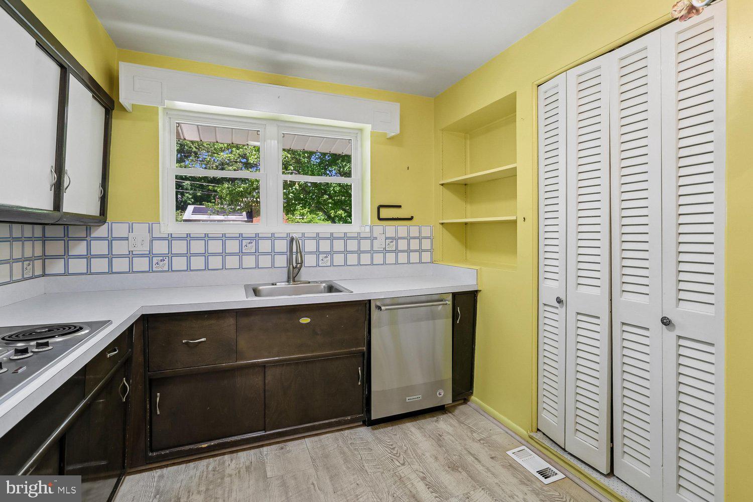 902 Malta Lane Silver Spring, MD 20901 - Photo 18 of 53 Dual pantries