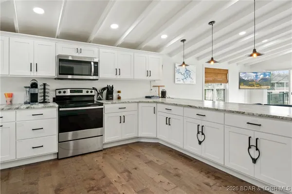 $979,000 | 1153 Outer Drive, Lake Ozark, MO 65049