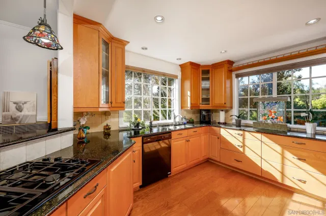 $799,000 | 1553 Ranchwood Lane, Fallbrook, CA 92028