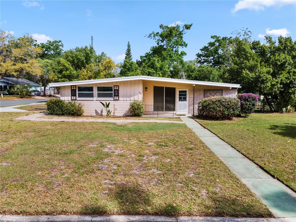 2891 Roxbury Road Winter Park, FL 32789 - Photo 1 of 1 Welcome Home!