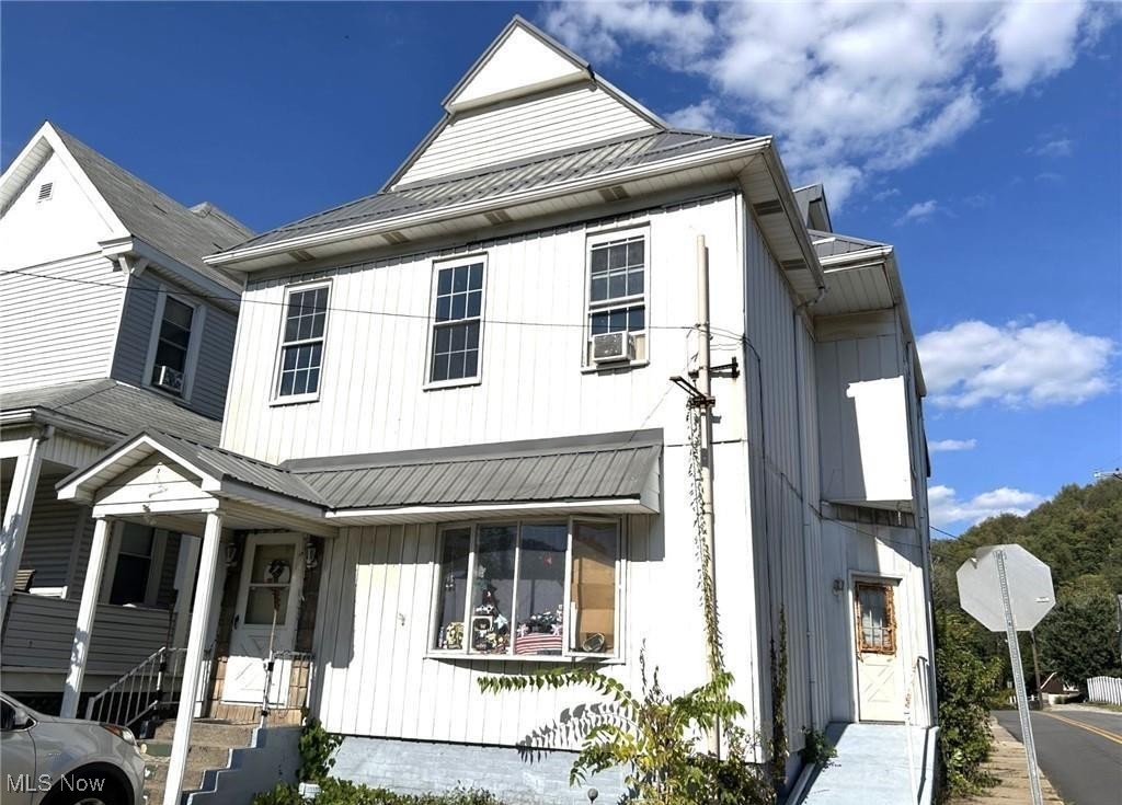 Front view of property