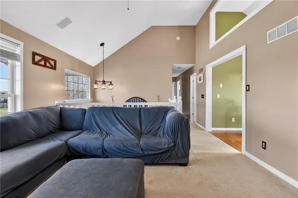 $347,500 | 714 South Sunset Lane, Raymore, MO 64083