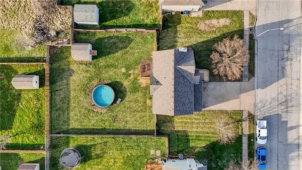 $347,500 | 714 South Sunset Lane, Raymore, MO 64083