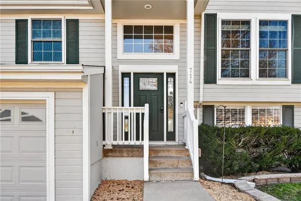 $347,500 | 714 South Sunset Lane, Raymore, MO 64083