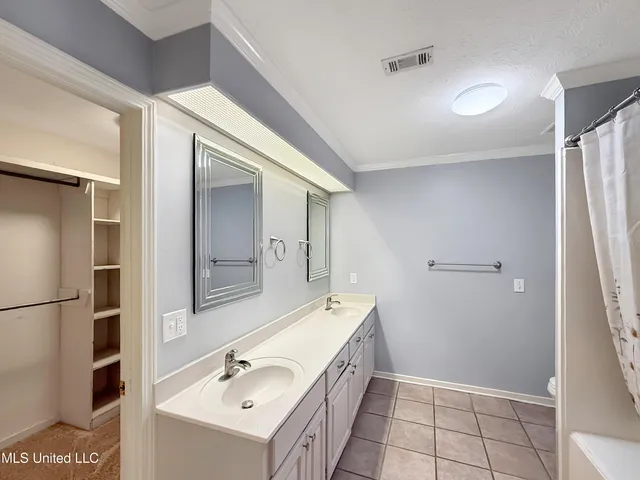 $282,000 | 214 Chinkapen Drive, Brandon, MS 39047