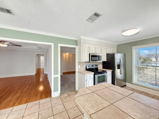 $282,000 | 214 Chinkapen Drive, Brandon, MS 39047