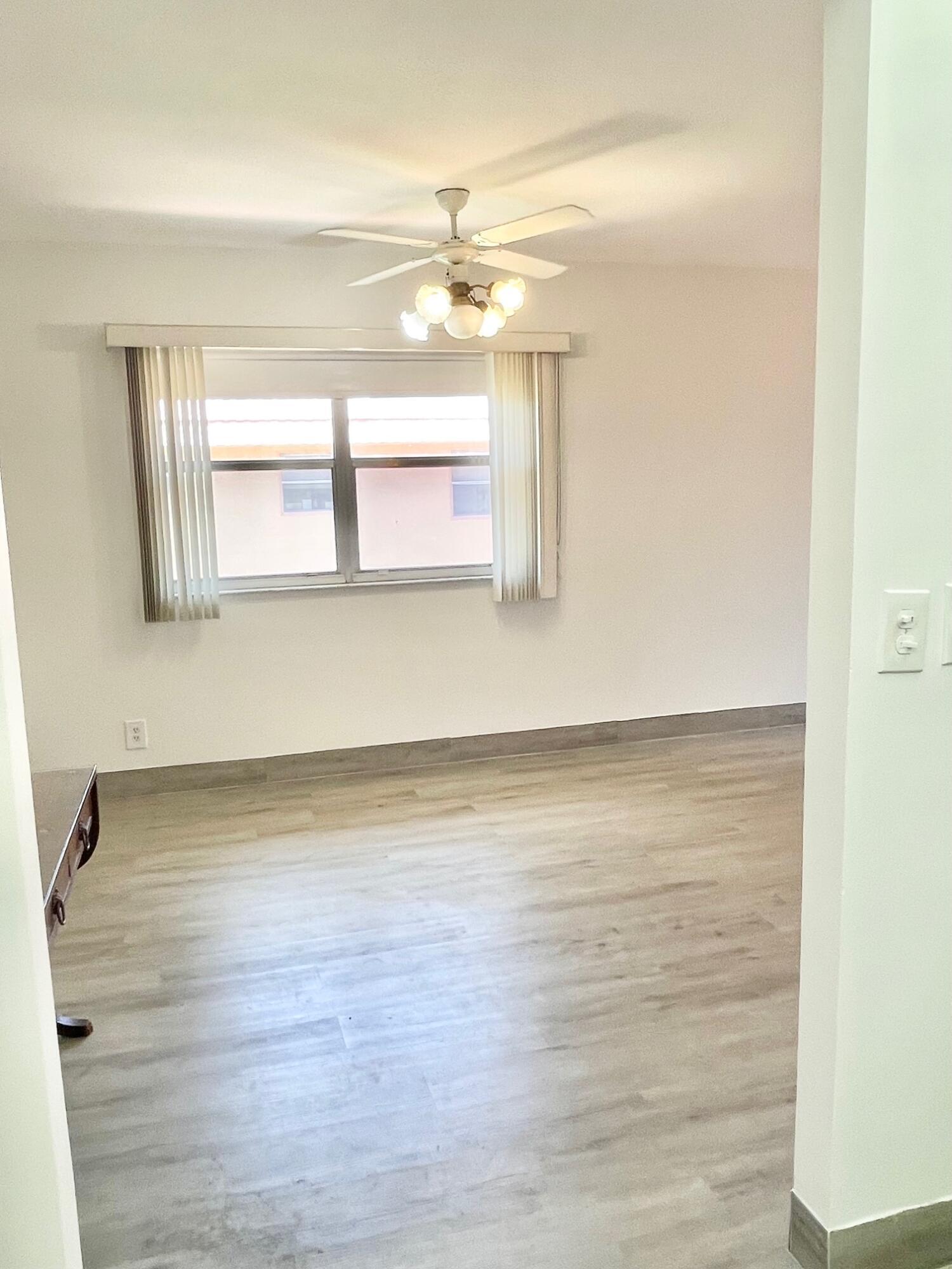 654 Saxony Place Delray Beach, FL 33446 - Photo 6 of 10 IMG_6080