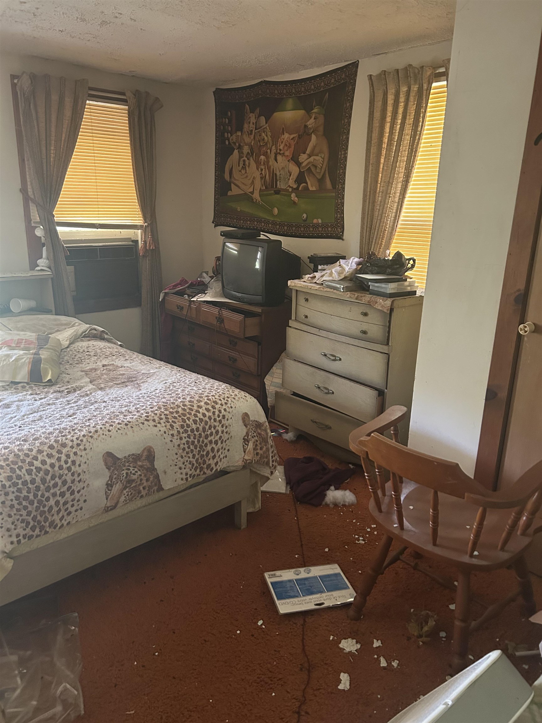 3058 Alta Road Memphis, TN 38109 - Photo 6 of 10 Carpeted bedroom with a textured ceiling